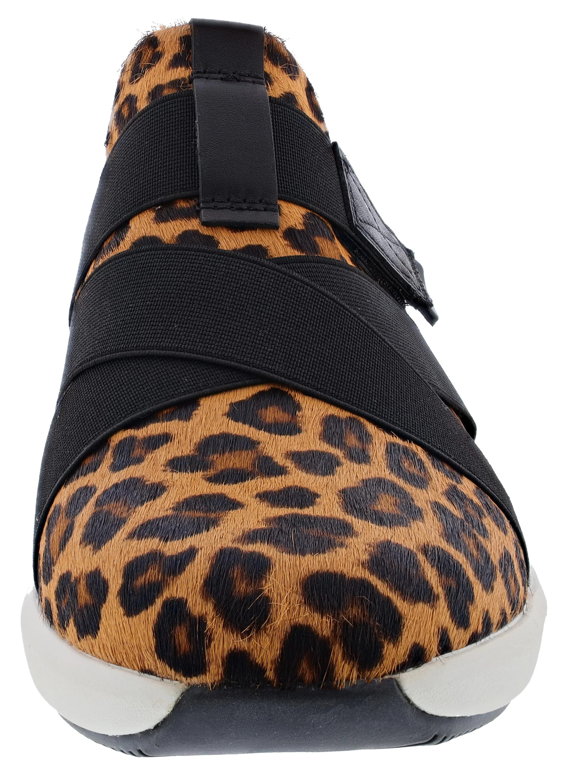 Clarks Women's Un Rio Strap Hook & Loop Slip On  Sneakers with Arch Support - Image 3